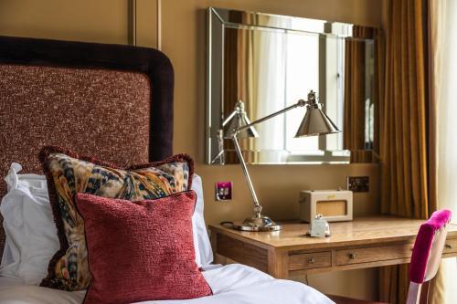 The Alma Hotel Room Type - Twin Room