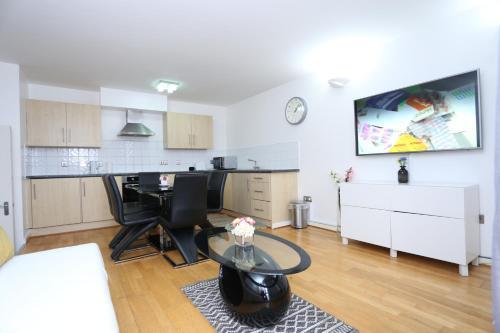 Gorgeous 2 bedroom 2 bathroom Woolwich Room Type - Two-Bedroom Apartment Gorgeous 2 bedroom 2 bathroom Woolwich Room Type - Two-Bedroom Apartment