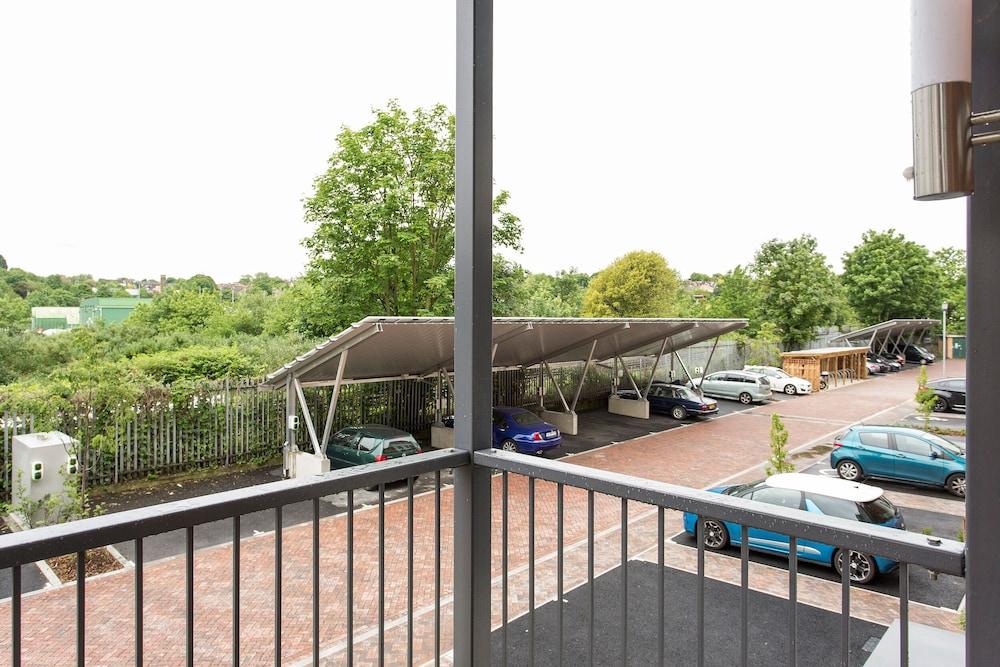 JOIVY Lovely 1-bed Flat Near 02 Arena - Tap to explore photos