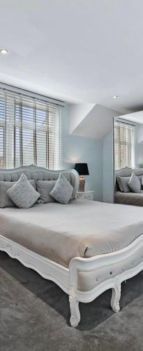 Hampstead Opulence Apartment - Luxurious Split Level Property Room Type - Two-Bedroom Apartment