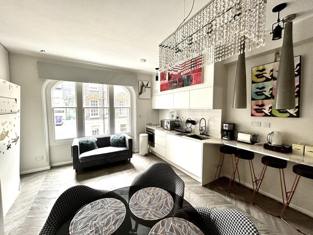 soho london suite - Tap to explore photos