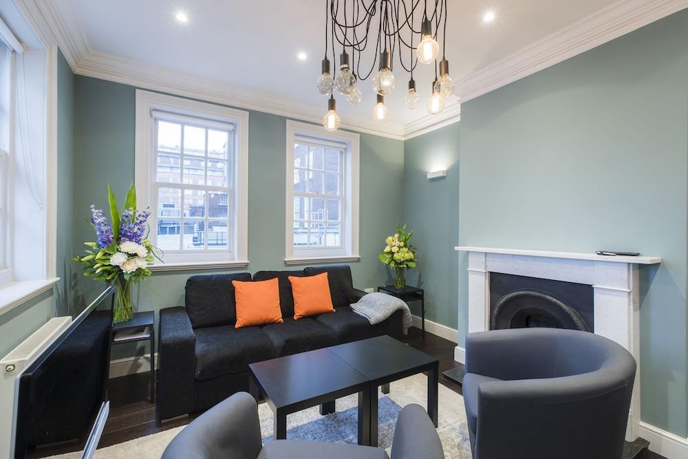 JOIVY Elegant 2 Bedroom Flat near Kensington Gardens - Tap to explore photos