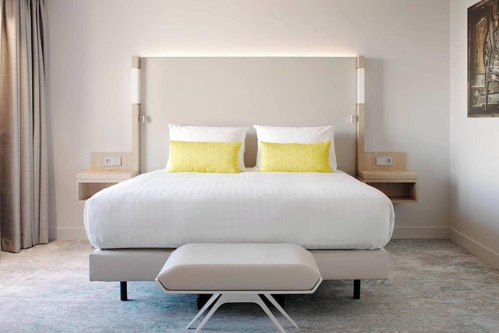 Courtyard by  Marriott Paris Gare de Lyon Room Type - Standard Queen