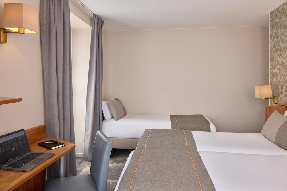 Timhotel Montmartre Room Type - Comfort Triple Room