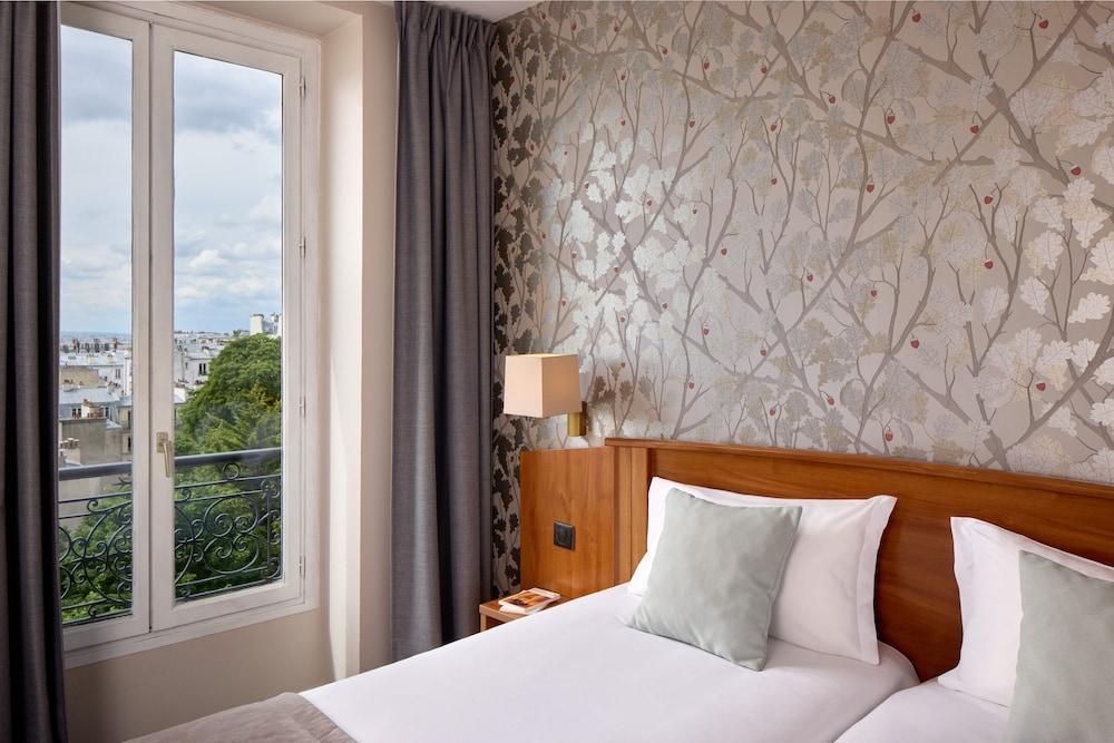 Timhotel Montmartre Room Type - Superior Twin Room, City View