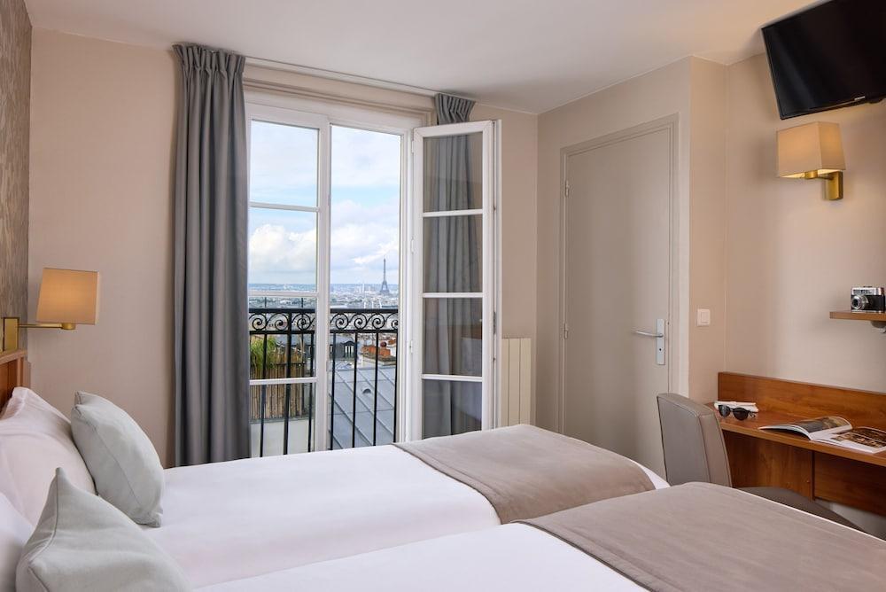 Timhotel Montmartre Room Type - Superior Twin with Balcony & Eiffel Tower View Timhotel Montmartre Room Type - Superior Twin with Balcony & Eiffel Tower View