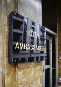 Hôtel Ambassadeur - Tap to explore photos