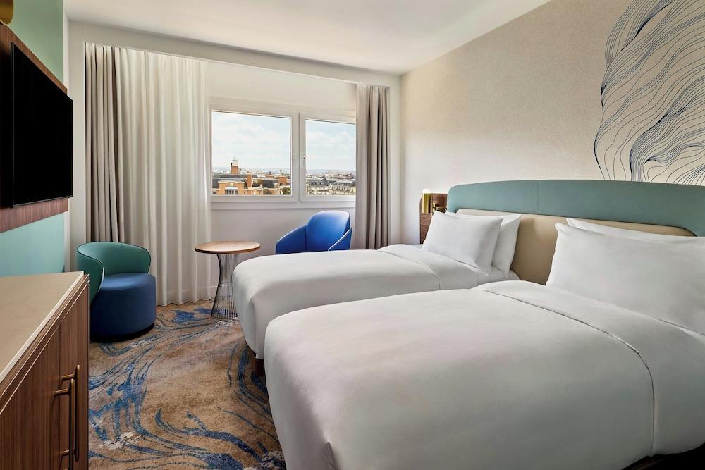 Le Méridien Paris Arc De Triomphe Room Type - Executive Room, 2 Twin Beds Le Méridien Paris Arc De Triomphe Room Type - Executive Room, 2 Twin Beds
