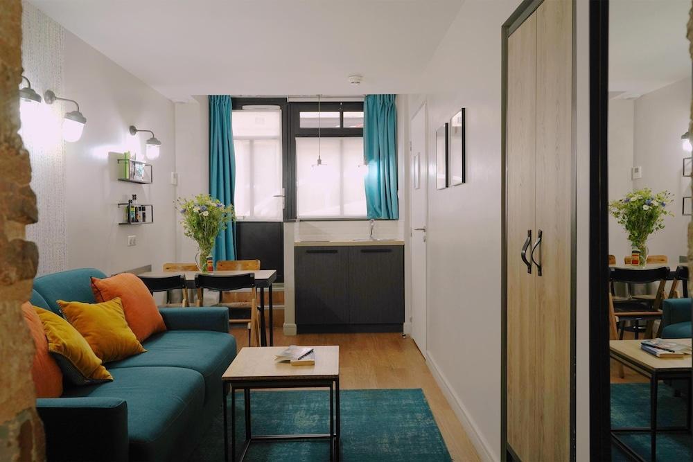 Hôtel Littéraire Marcel Aymé, BW Premier Collection Room Type - Standard Apartment, 1 King Bed, Non Smoking, Kitchen