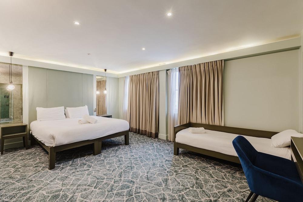 The Lancaster Hotel Room Type - Superior Triple Room, Ensuite The Lancaster Hotel Room Type - Superior Triple Room, Ensuite
