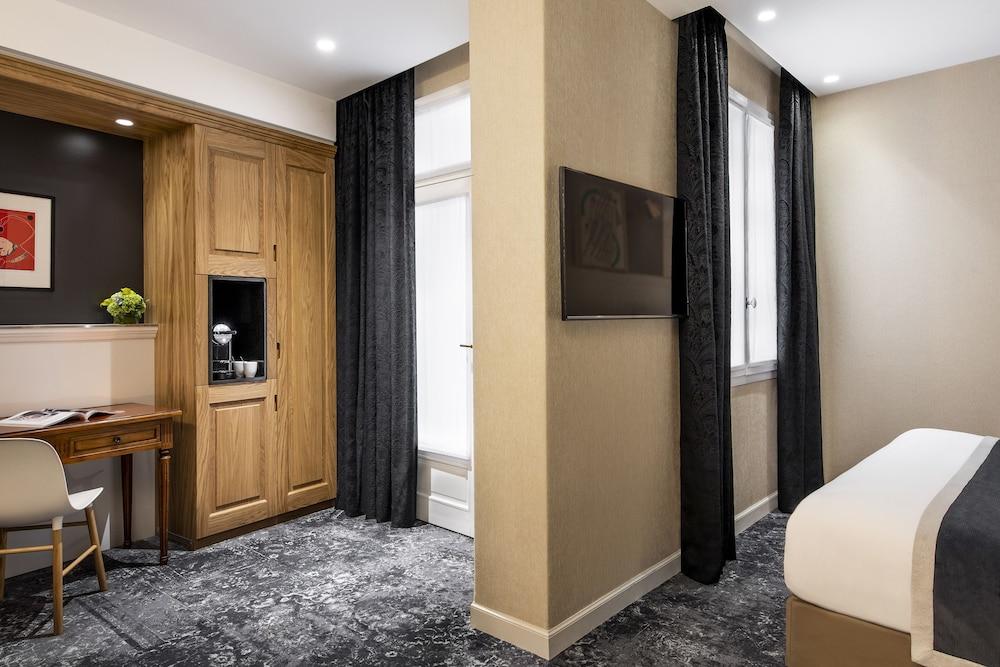 Hotel Ducs de Bourgogne Room Type - Junior Suite, 1 Queen Bed