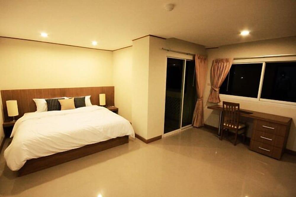 The Chateau Luxury Serviced Apartment - Tap to explore photos