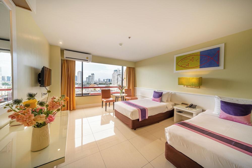 Tongtara Riverview Hotel Room Type - Superior Room, River View
