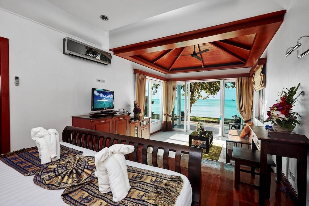 Sea Valley Resort Room Type - Beachfront Pool Villa