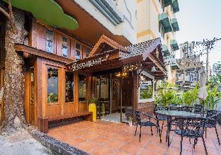 True Siam Phayathai Hotel - Tap to explore photos