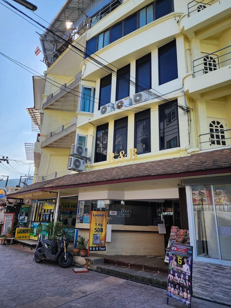 B & B Patong Beach House - Tap to explore photos