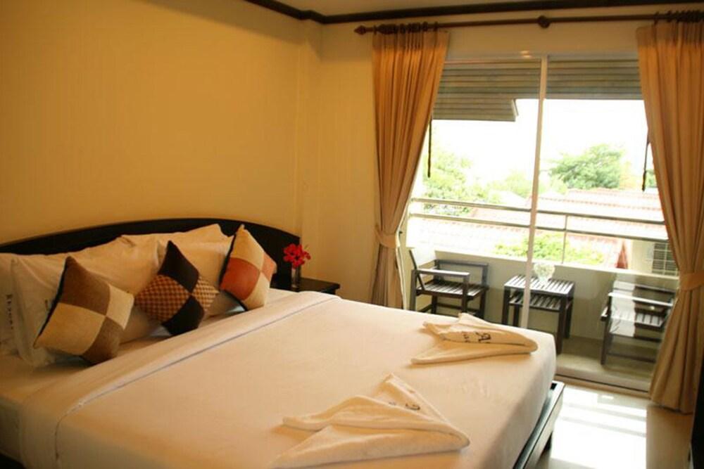 Marina Beach Resort Room Type - Standard Room