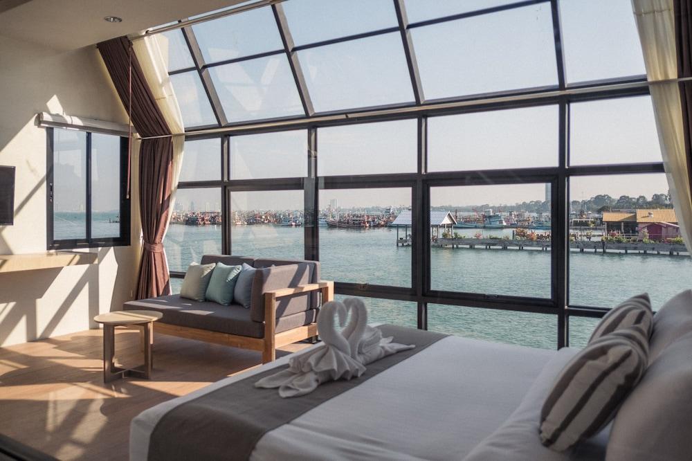 Baan Tah On The Sea Room Type - Deluxe Room, Sea View, Corner