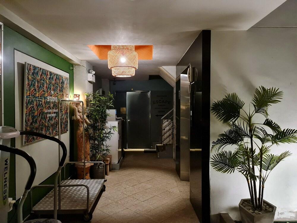 Sathorn Terrace Apartment - Tap to explore photos