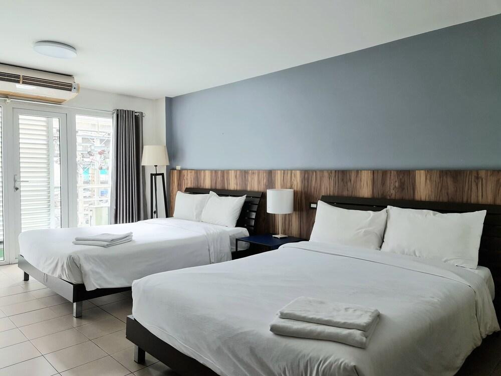 Sathorn Terrace Apartment Room Type - Family Studio: 2 Queen Beds