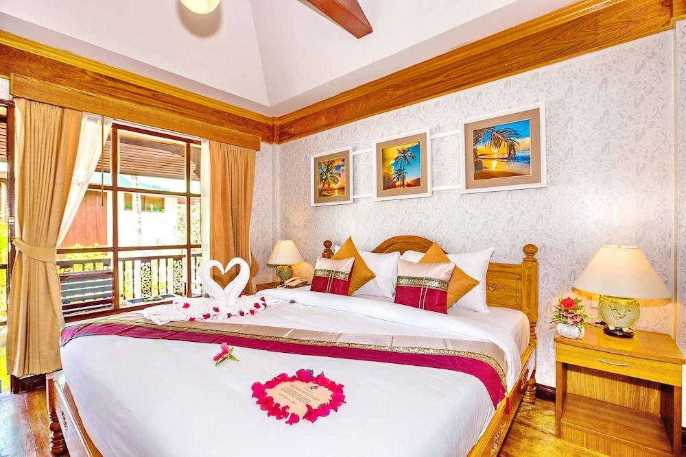 Lamai Coconut Beach Resort Room Type - Superior Bungalow