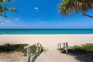 Surin Bay Inn - Tap to explore photos