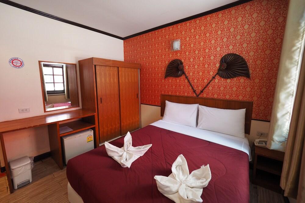 Honey House1 Room Type - Superior Room