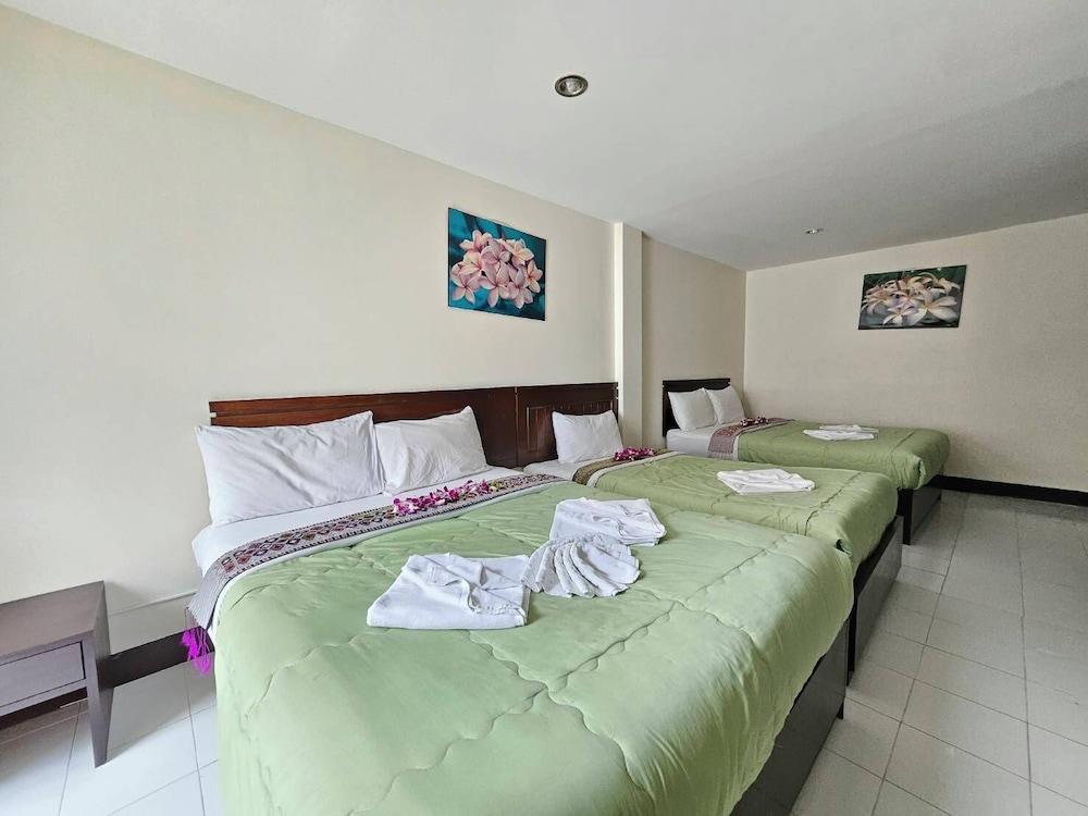 Patong Moon Inn Guesthouse Room Type - Family Room
