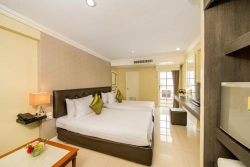 Niran Grand Hotel Room Type - Deluxe Double or Twin Room