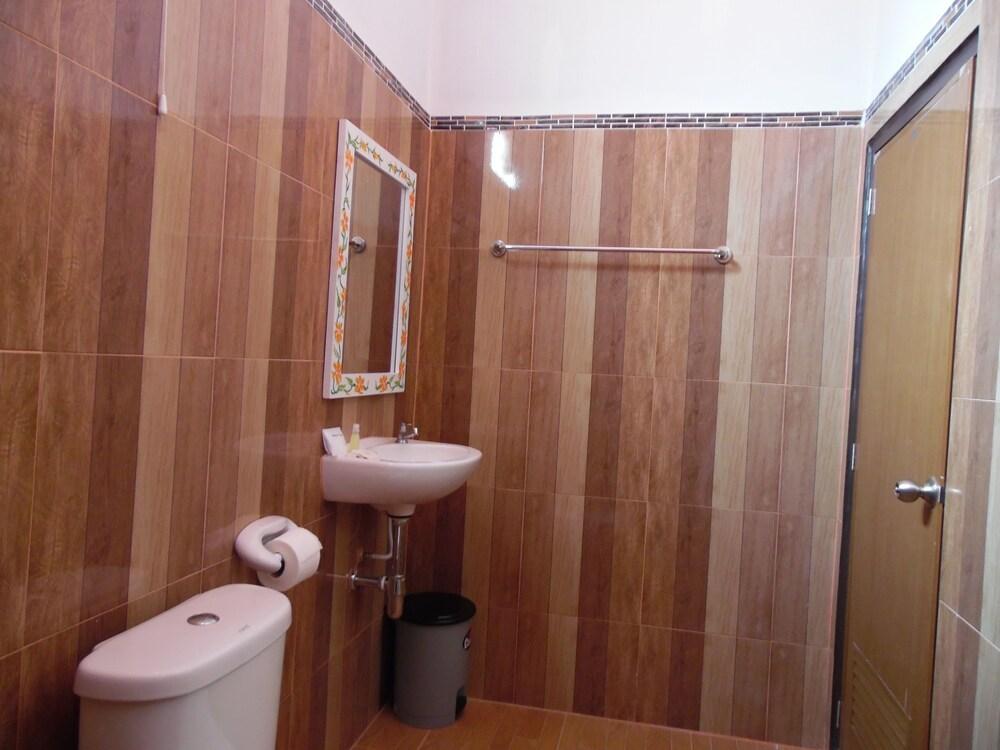 PhuTubkaek View House Room Type - Twin Room