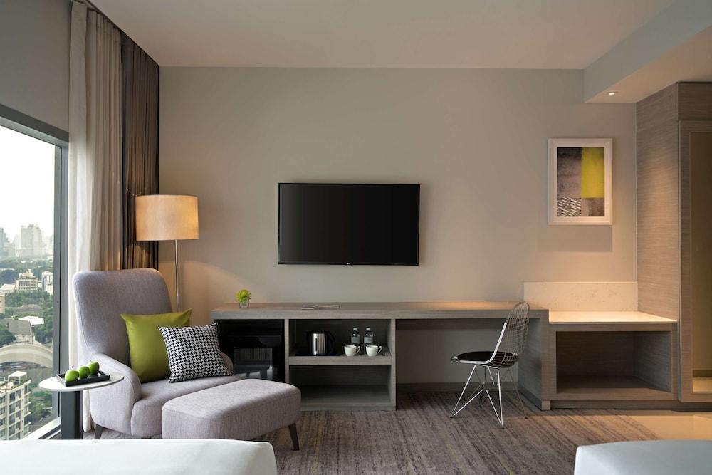 Hyatt Place Bangkok Sukhumvit 24 Room Type - Standard Twin Room, 2 Twin Beds Hyatt Place Bangkok Sukhumvit 24 Room Type - Standard Twin Room, 2 Twin Beds