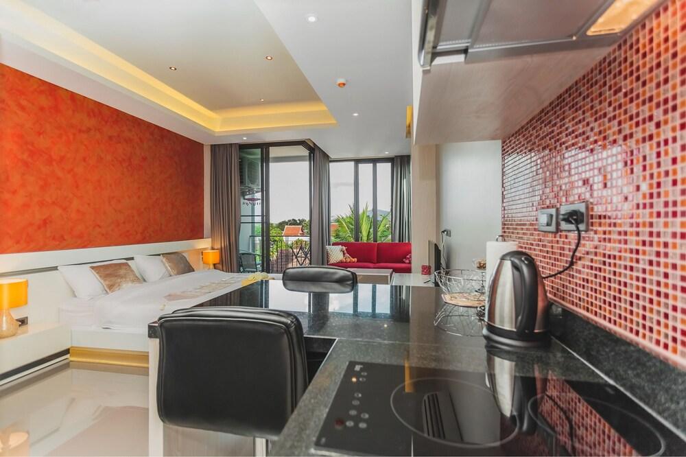 Condo in Nai Harn in ReLife 15-132-301 - Tap to explore photos