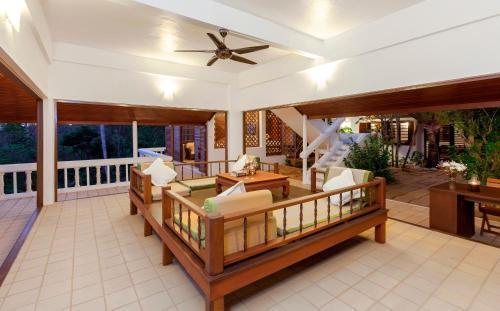 Baan Khunying – Secluded Phuket Beachfront Villa - Tap to explore photos