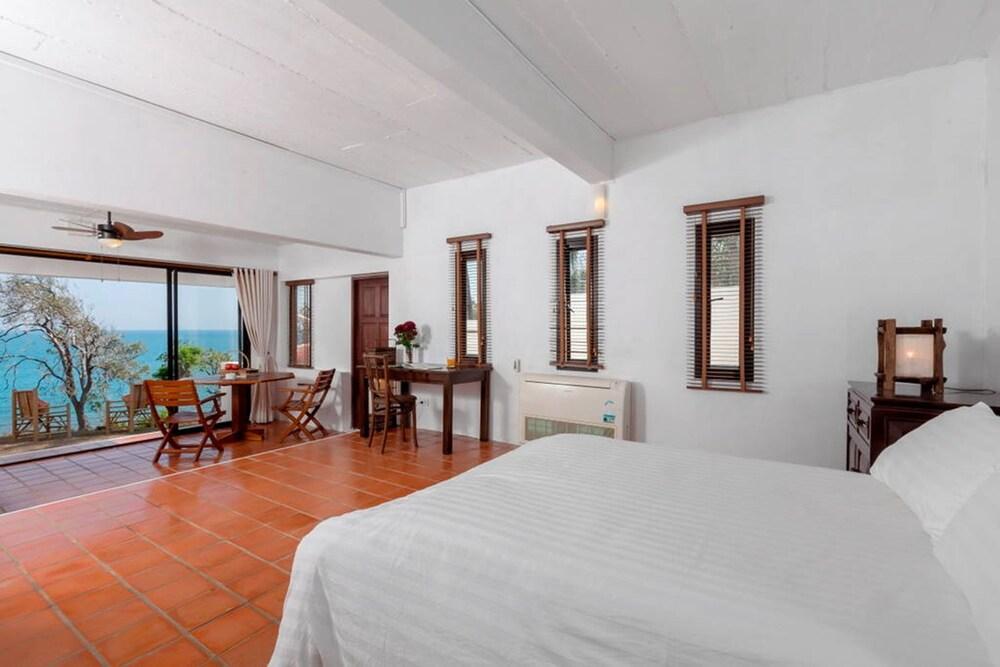 Baan Khunying – Secluded Phuket Beachfront Villa - Tap to explore photos
