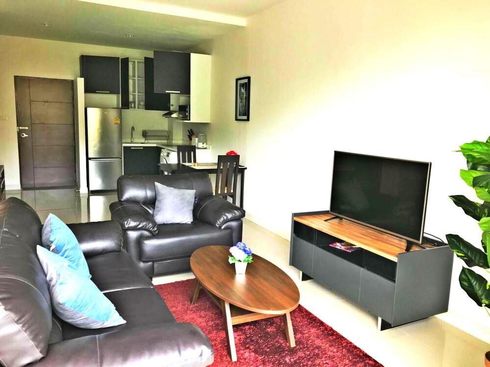 Seventh Condo Karon - Tap to explore photos