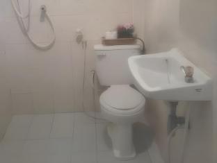 Aonang Friendly Bungalow - Tap to explore photos