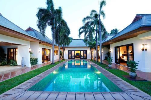 Miskawaan Beachfront Villas Room Type - Five-Bedroom Beachfront Villa Miskawaan Beachfront Villas Room Type - Five-Bedroom Beachfront Villa