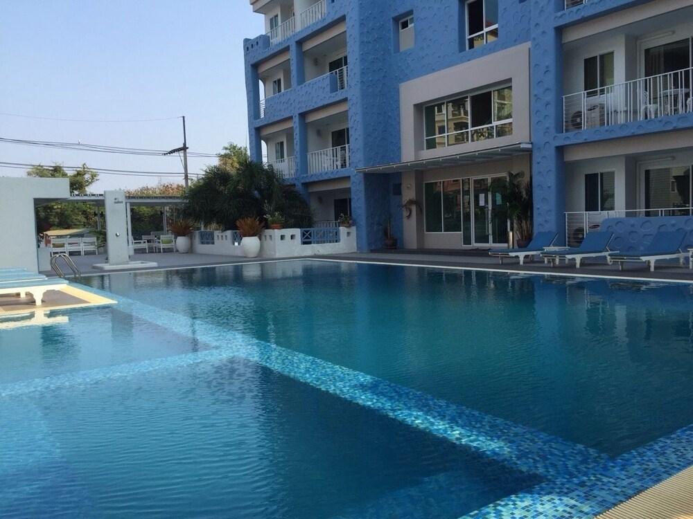 Baan Pattaya Plus - Tap to explore photos