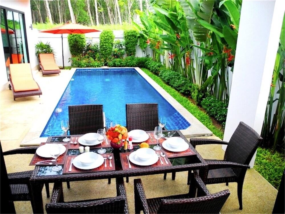 Intira Villa Rawai 2 bedrooms villa - Tap to explore photos