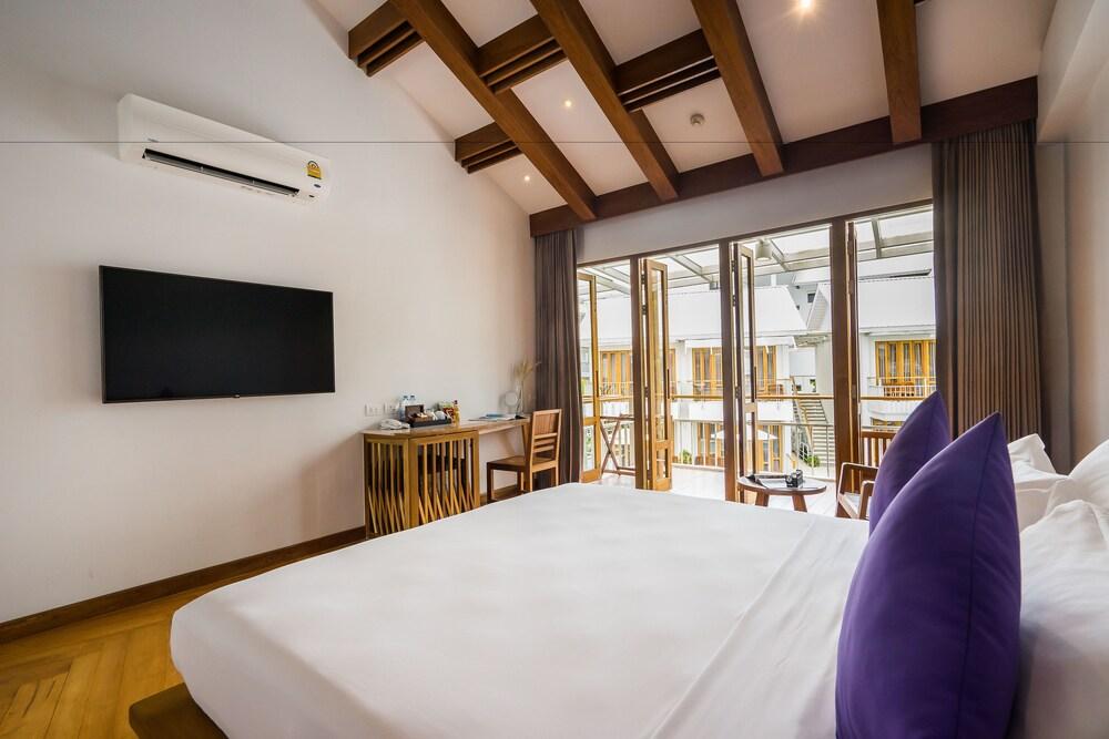 White Sand Samui Resort Room Type - Pool View