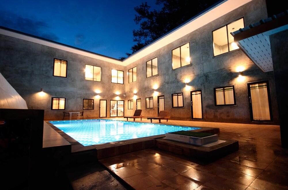 Aonang Lodge