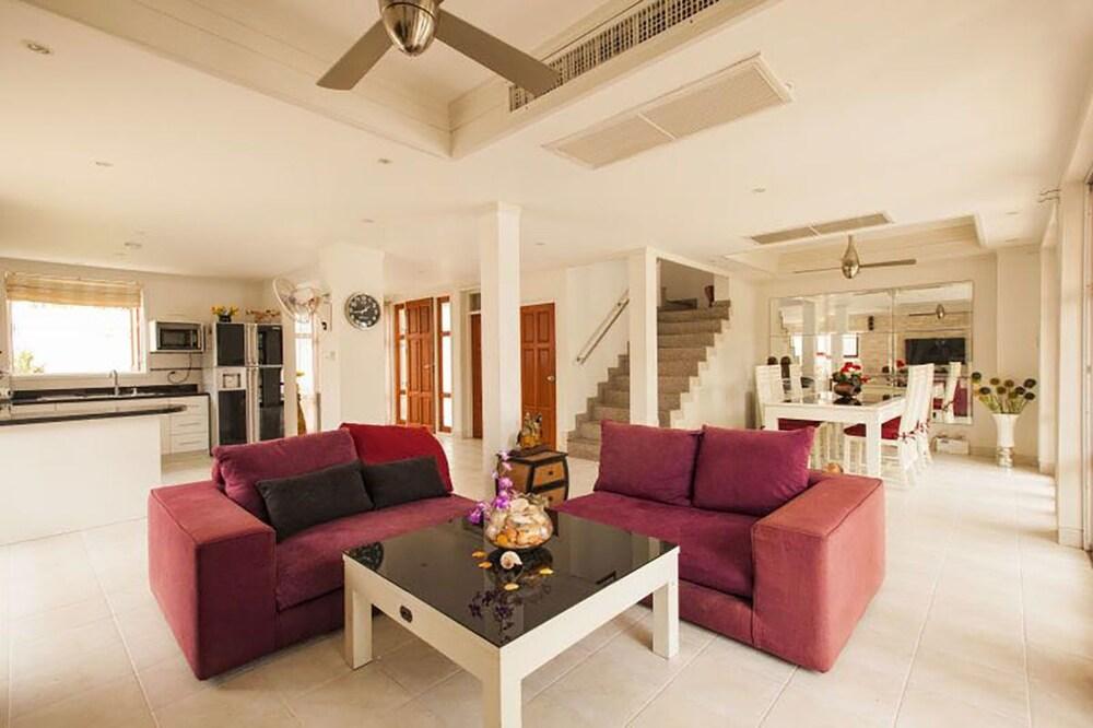 Samui Smile House Villa-3 Bedrooms With Private Pool - Tap to explore photos