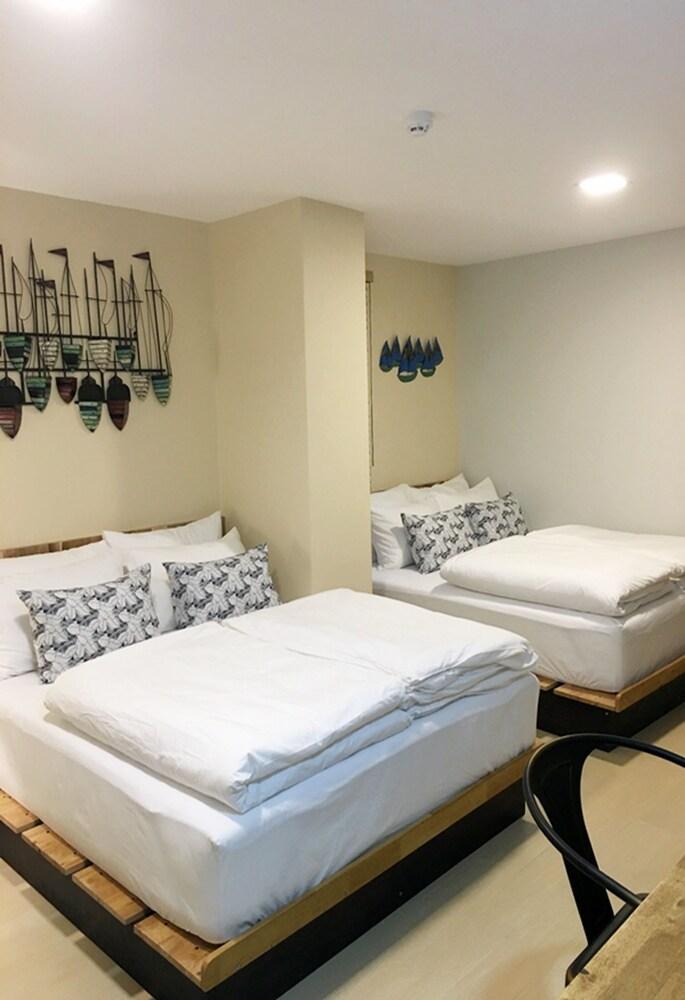 Bangkok Saran Poshtel Room Type - Family Room
