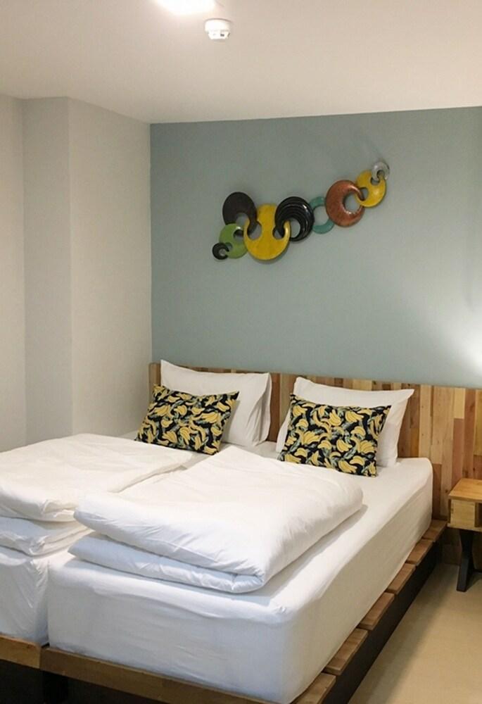 Bangkok Saran Poshtel Room Type - Standard Double Room