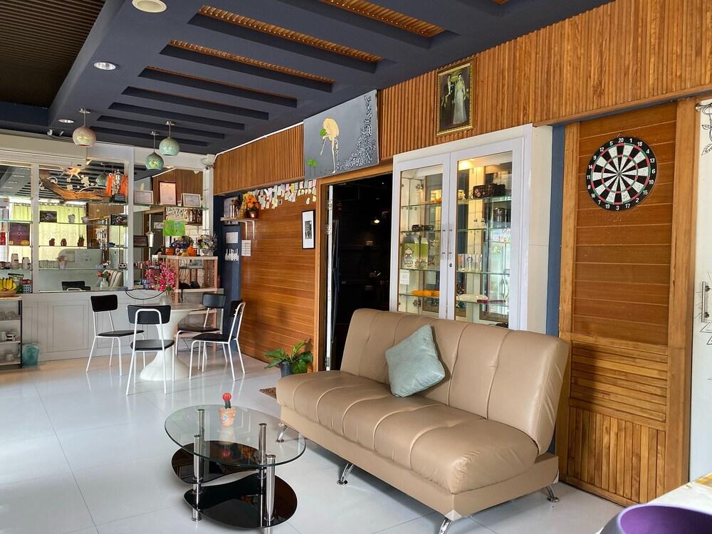 Fandee House Hostel - Adults Only - Tap to explore photos