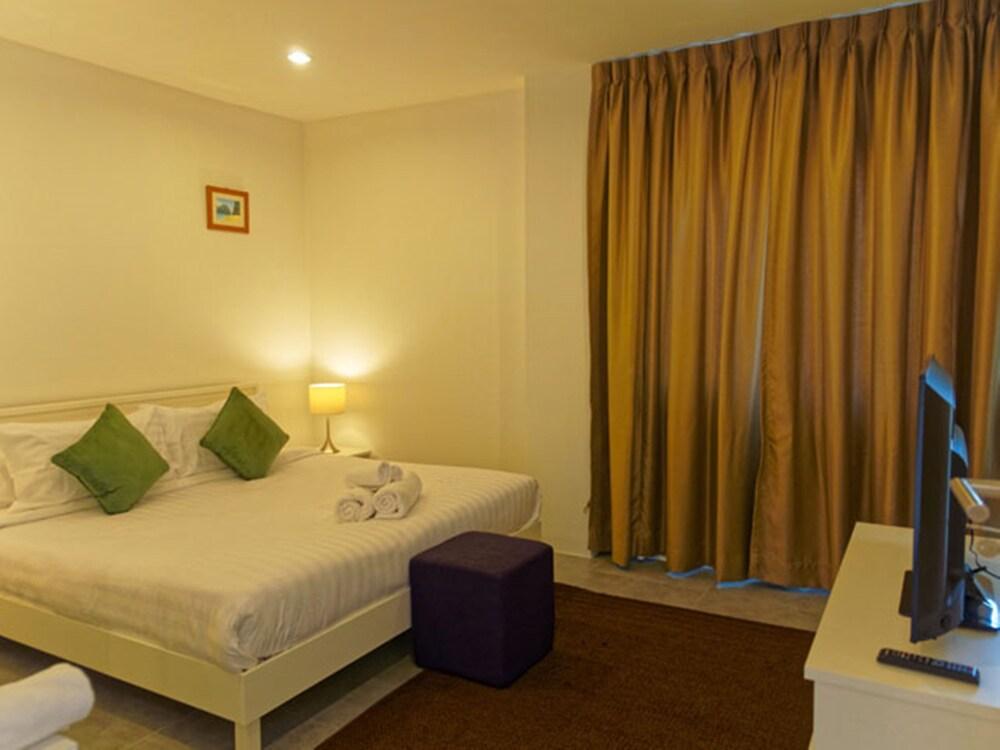 Living Residence Phuket - Tap to explore photos