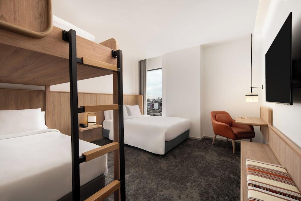 ASAI Bangkok Chinatown Room Type - Roomy Queen Bunk ASAI Bangkok Chinatown Room Type - Roomy Queen Bunk