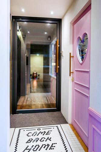 The Spades Private Residence - Tap to explore photos