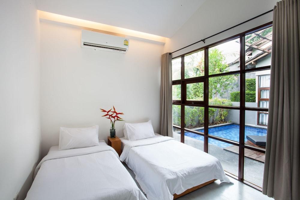 Baan Talay Pool Villa - Tap to explore photos