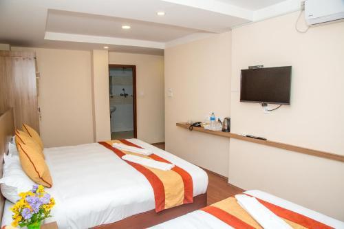 Sakura Boutique Hotel - Tap to explore photos
